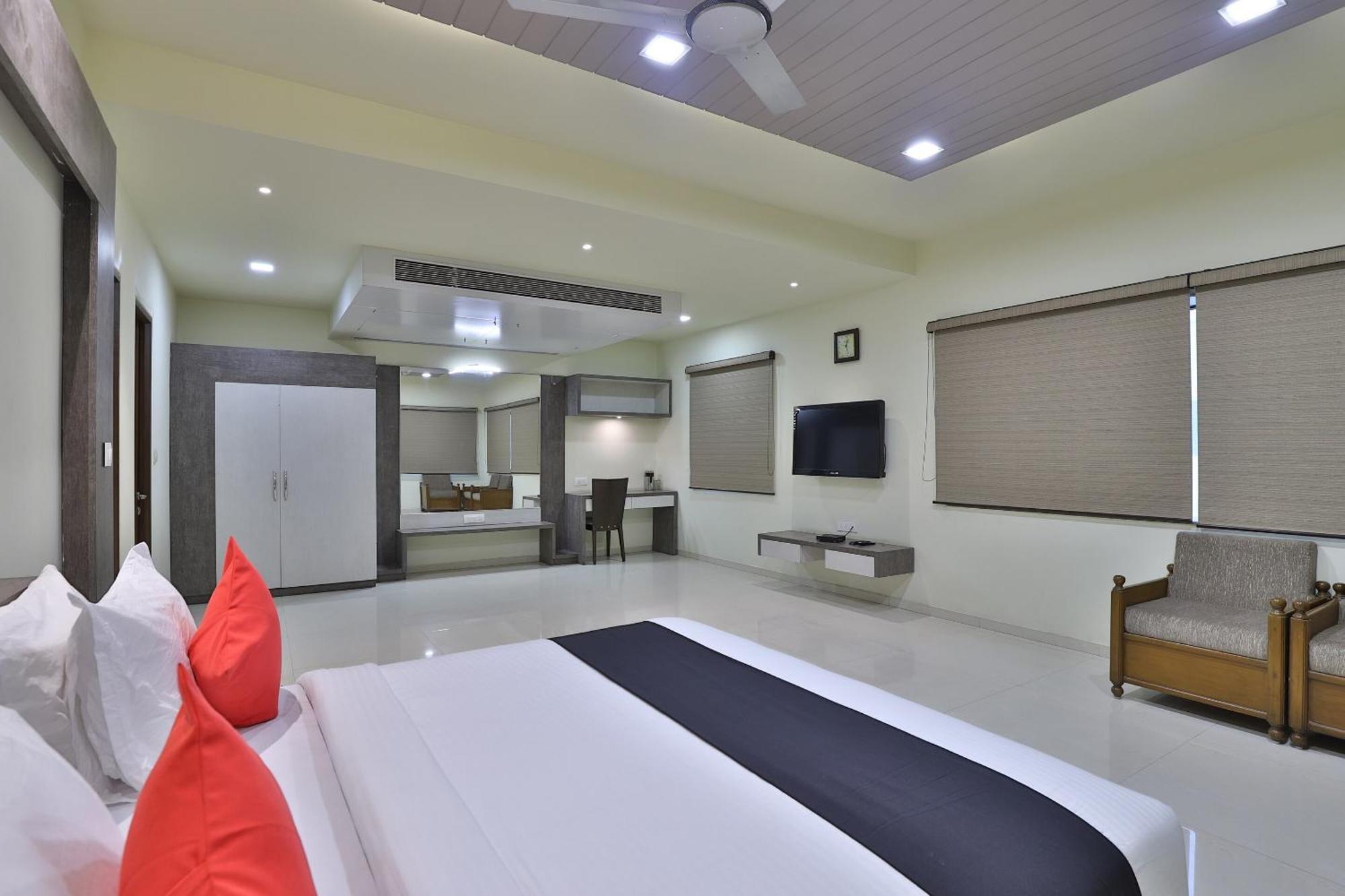 Atithi Resort Bharuch Экстерьер фото